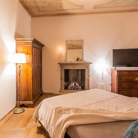 Apartman Rovelli 41 *