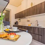 Rovelli 41 By Rent Apartment *