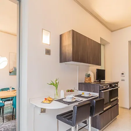 Rovelli 41 By Rent 아파트