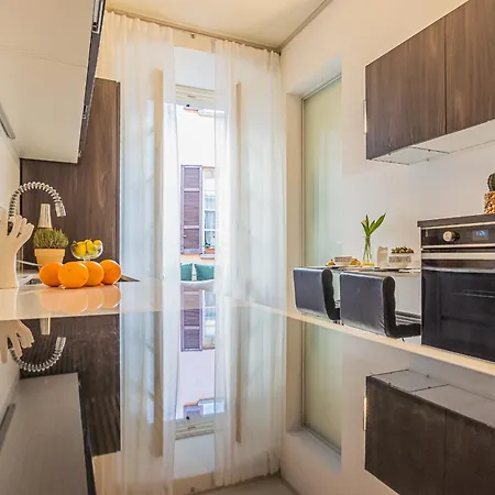 Rovelli 41 By Rent * 코모