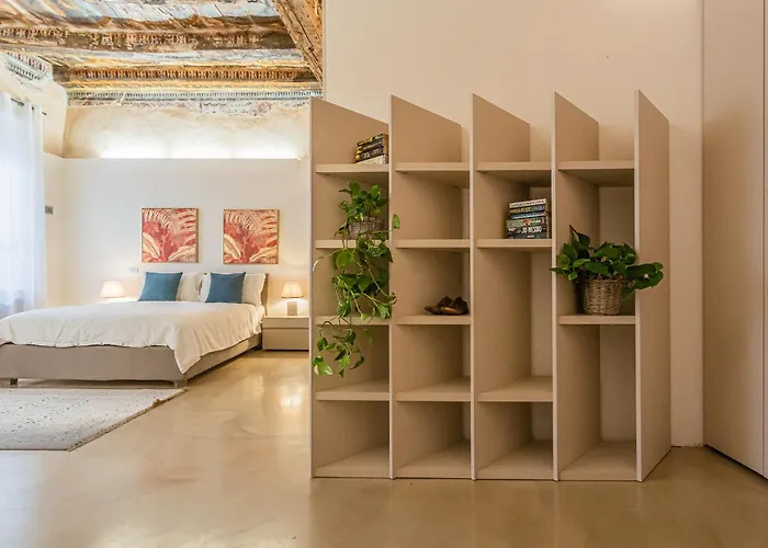 Rovelli 41 By Rent Apartment Como