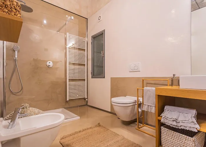 Rovelli 41 By Rent Apartment Como