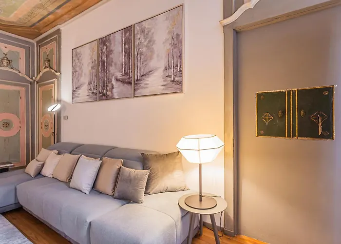 Rovelli 41 By Rent Apartment Como