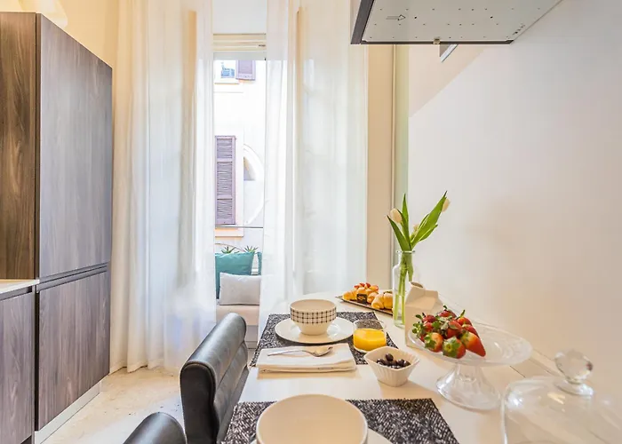 Rovelli 41 By Rent Apartment Como