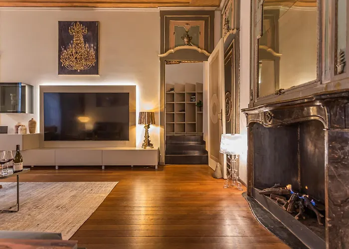 Rovelli 41 By Rent Apartment Como