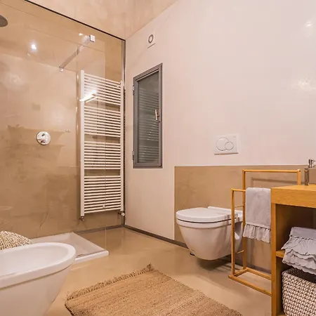 Rovelli 41 By Rent Daire Como