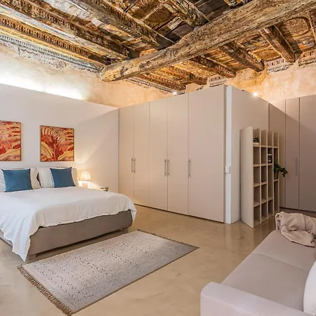 Rovelli 41 By Rent Daire Como