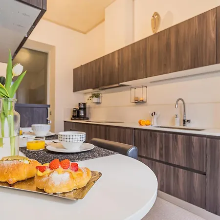 Rovelli 41 By Rent Daire *