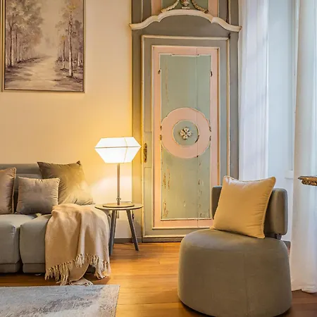 Daire Rovelli 41 By Rent Como